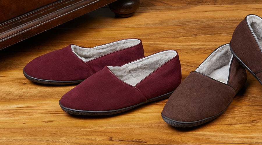Stay Cosy in Style: Magnificent Sheepskin Men’s Slippers Await You