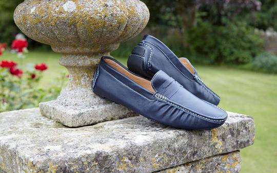 Make Your Drive More Comfortable with Men's Driving Loafers