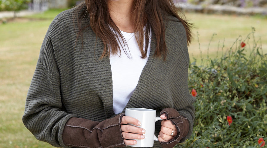 Introduce Sheepskin Wristwarmers to Give a Fresh Appeal to Your Winter Wardrobe